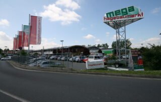 B-Bau Einfahrt Hagebau Immobilien Bayreuth - Harald Giera